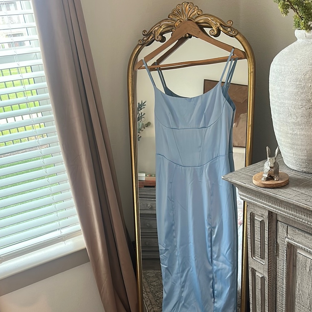 Elegant Light Blue Spaghetti Strap Dress